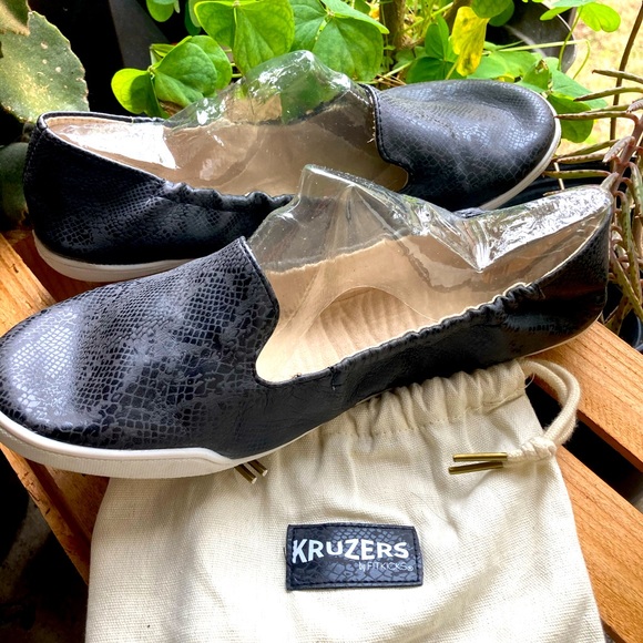 kruzers foldable sneakers